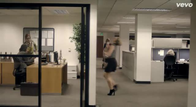 dailyduff-dot-nl-ChasingTheSun_MusicVideo0096.jpg dailyduff-dot-nl-ChasingTheSun_MusicVideo0096.jpg