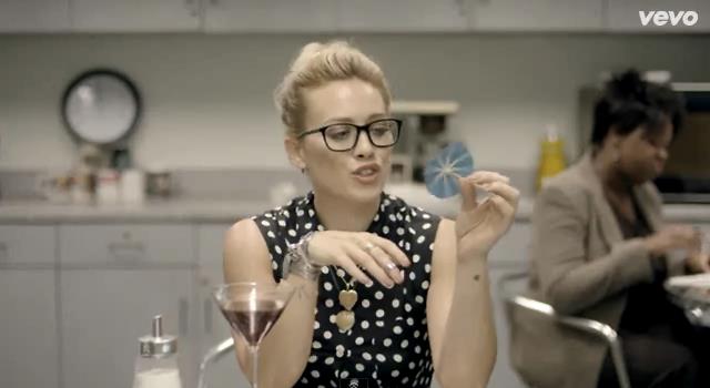 dailyduff-dot-nl-ChasingTheSun_MusicVideo0115.jpg