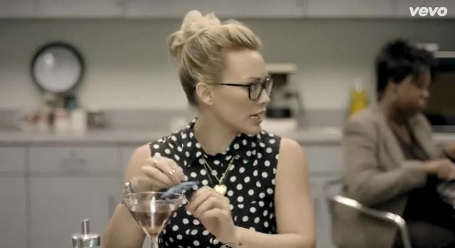 dailyduff-dot-nl-ChasingTheSun_MusicVideo0134.jpg dailyduff-dot-nl-ChasingTheSun_MusicVideo0134.jpg