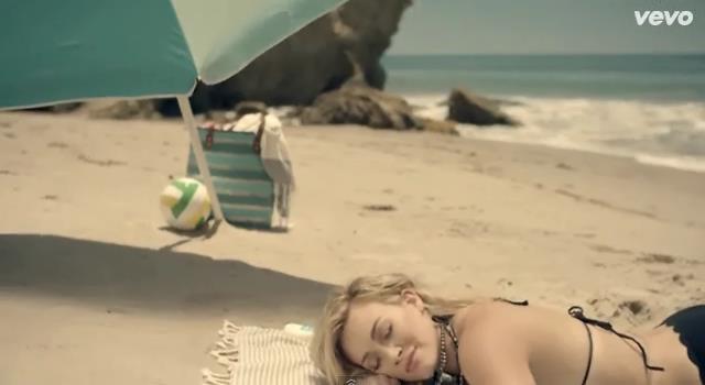 dailyduff-dot-nl-ChasingTheSun_MusicVideo0146.jpg