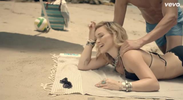 dailyduff-dot-nl-ChasingTheSun_MusicVideo0150.jpg dailyduff-dot-nl-ChasingTheSun_MusicVideo0150.jpg