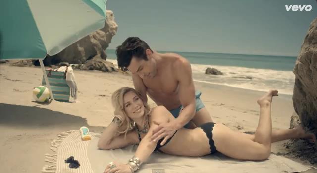 dailyduff-dot-nl-ChasingTheSun_MusicVideo0156.jpg dailyduff-dot-nl-ChasingTheSun_MusicVideo0156.jpg