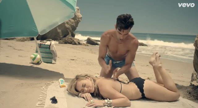 dailyduff-dot-nl-ChasingTheSun_MusicVideo0180.jpg