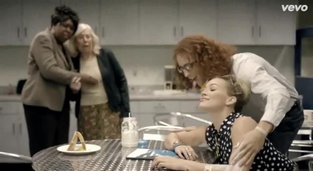 dailyduff-dot-nl-ChasingTheSun_MusicVideo0187.jpg dailyduff-dot-nl-ChasingTheSun_MusicVideo0187.jpg