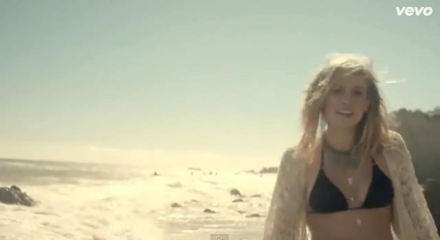 dailyduff-dot-nl-ChasingTheSun_MusicVideo0202.jpg