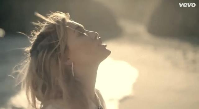 dailyduff-dot-nl-ChasingTheSun_MusicVideo0229.jpg dailyduff-dot-nl-ChasingTheSun_MusicVideo0229.jpg