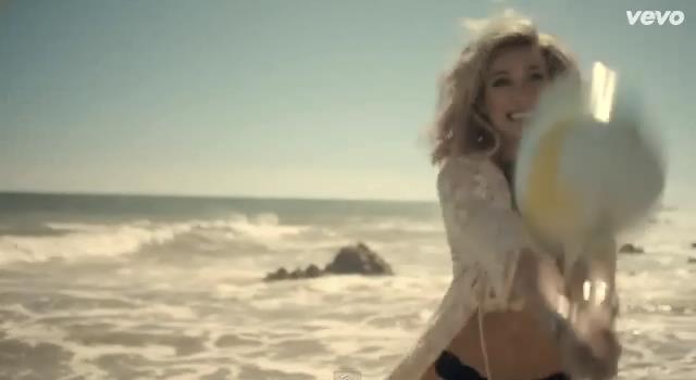 dailyduff-dot-nl-ChasingTheSun_MusicVideo0234.jpg