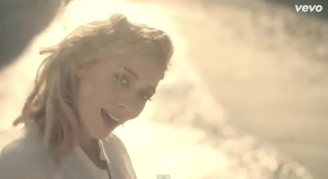 dailyduff-dot-nl-ChasingTheSun_MusicVideo0236.jpg dailyduff-dot-nl-ChasingTheSun_MusicVideo0236.jpg