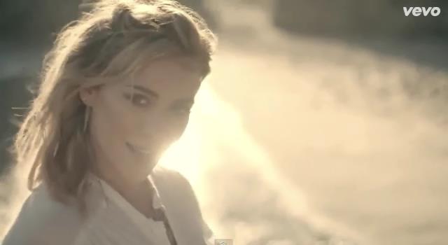 dailyduff-dot-nl-ChasingTheSun_MusicVideo0240.jpg
