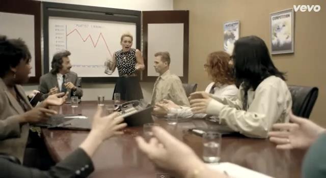 dailyduff-dot-nl-ChasingTheSun_MusicVideo0280.jpg dailyduff-dot-nl-ChasingTheSun_MusicVideo0280.jpg