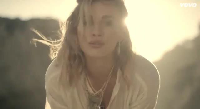 dailyduff-dot-nl-ChasingTheSun_MusicVideo0306.jpg dailyduff-dot-nl-ChasingTheSun_MusicVideo0306.jpg