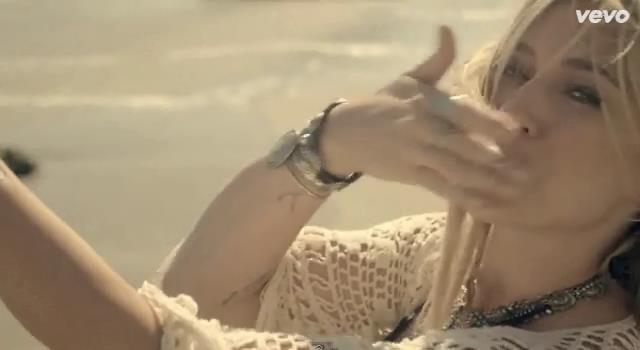 dailyduff-dot-nl-ChasingTheSun_MusicVideo0310.jpg dailyduff-dot-nl-ChasingTheSun_MusicVideo0310.jpg