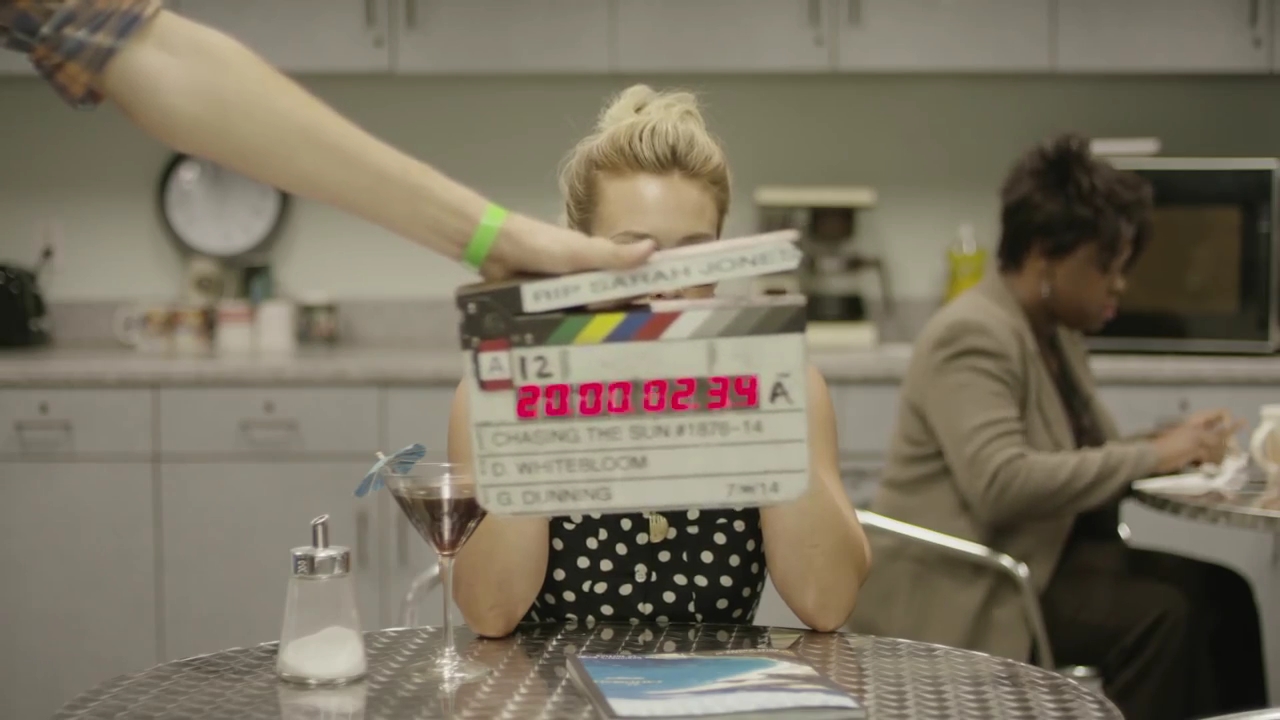 DailyDuff-dot-nl-ChasingTheSunBloopers0319.jpg DailyDuff-dot-nl-ChasingTheSunBloopers0319.jpg