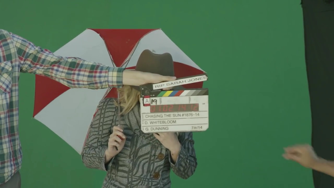 DailyDuff-dot-nl-ChasingTheSunBloopers0322.jpg DailyDuff-dot-nl-ChasingTheSunBloopers0322.jpg