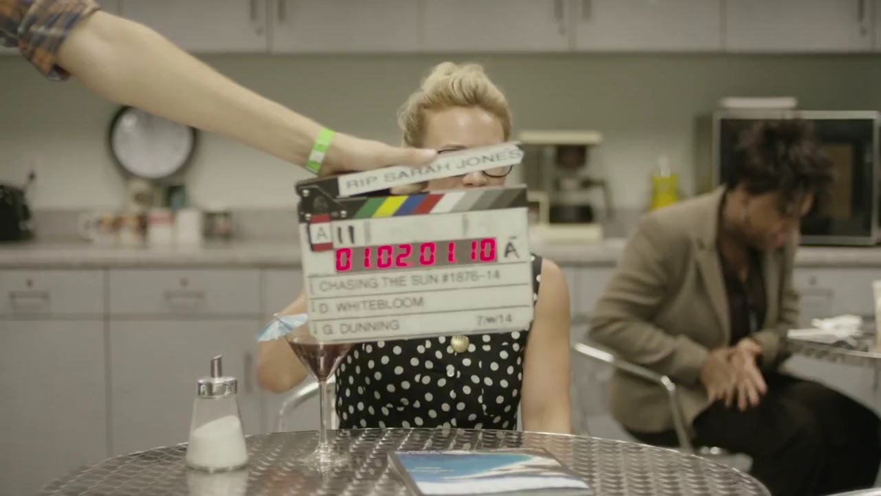 DailyDuff-dot-nl-ChasingTheSunBloopers0324.jpg DailyDuff-dot-nl-ChasingTheSunBloopers0324.jpg