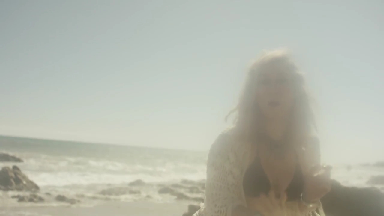 DailyDuff-dot-nl-ChasingTheSunBloopers0433.jpg DailyDuff-dot-nl-ChasingTheSunBloopers0433.jpg