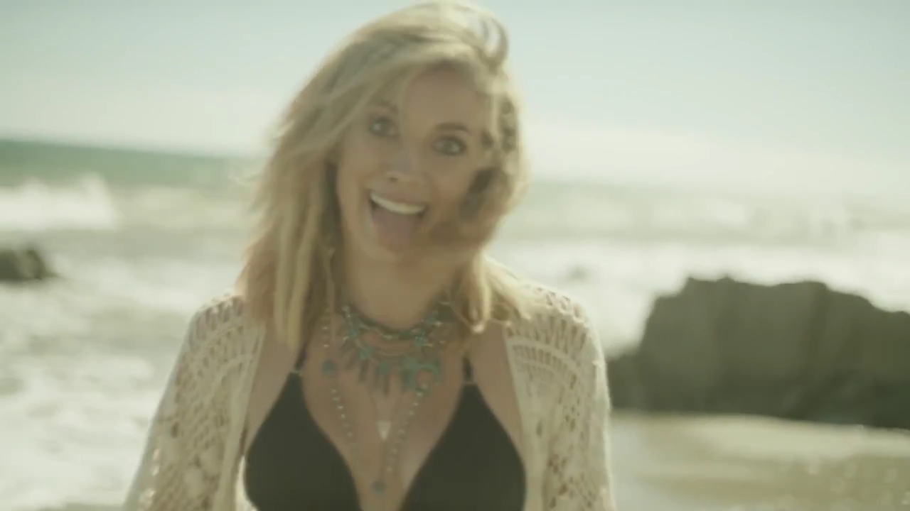 DailyDuff-dot-nl-ChasingTheSunBloopers0519.jpg DailyDuff-dot-nl-ChasingTheSunBloopers0519.jpg