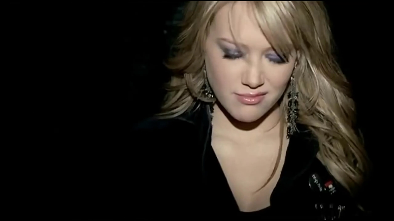 DailyDuff-dot-nl-OurLipsAreSealed0014.jpg