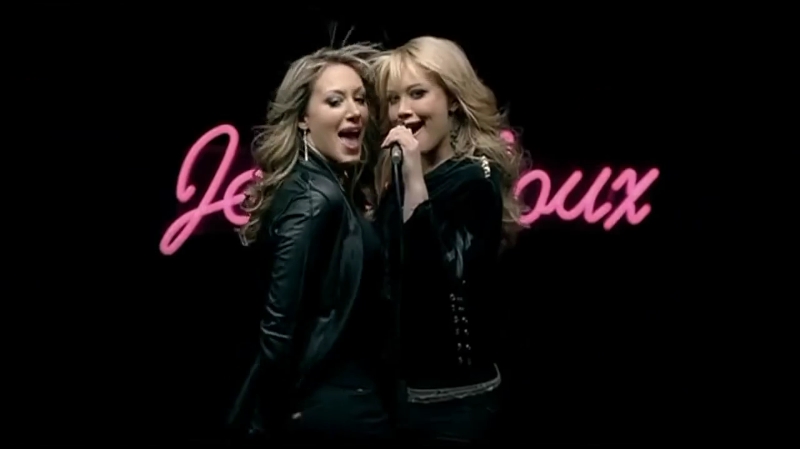 DailyDuff-dot-nl-OurLipsAreSealed0126.jpg