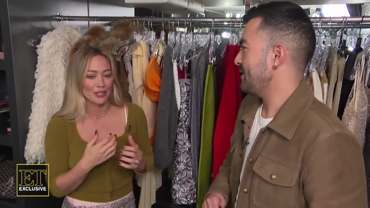 DailyDuff-dot-nl_2025ET-BehindTheScenesofRoommatesClip0125.jpg DailyDuff-dot-nl_2025ET-BehindTheScenesofRoommatesClip0125.jpg