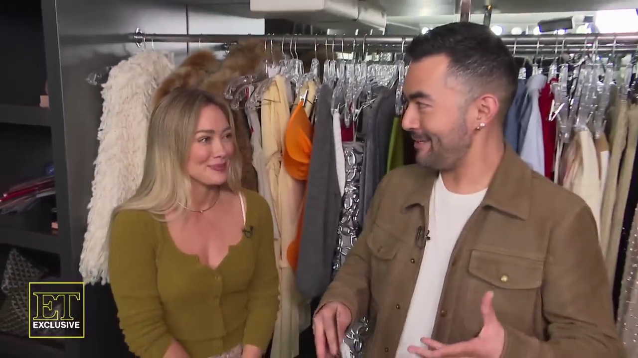 DailyDuff-dot-nl_2025ET-BehindTheScenesofRoommatesClip0308.jpg DailyDuff-dot-nl_2025ET-BehindTheScenesofRoommatesClip0308.jpg