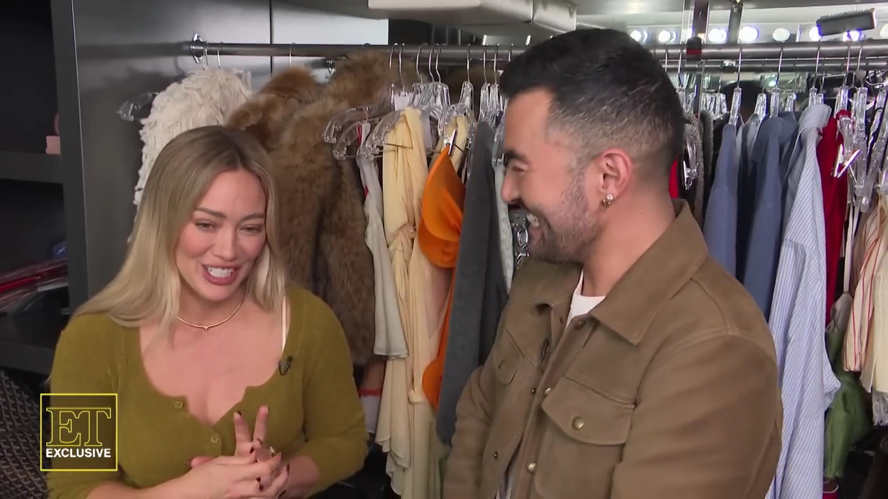 DailyDuff-dot-nl_2025ET-BehindTheScenesofRoommatesClip0327.jpg DailyDuff-dot-nl_2025ET-BehindTheScenesofRoommatesClip0327.jpg