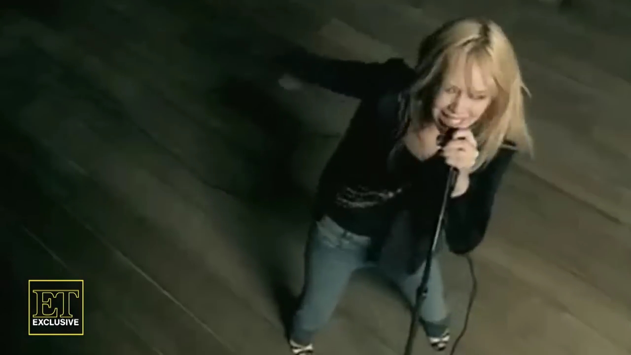 DailyDuff-dot-nl_2025ET-BehindTheScenesofRoommatesClip0389.jpg DailyDuff-dot-nl_2025ET-BehindTheScenesofRoommatesClip0389.jpg