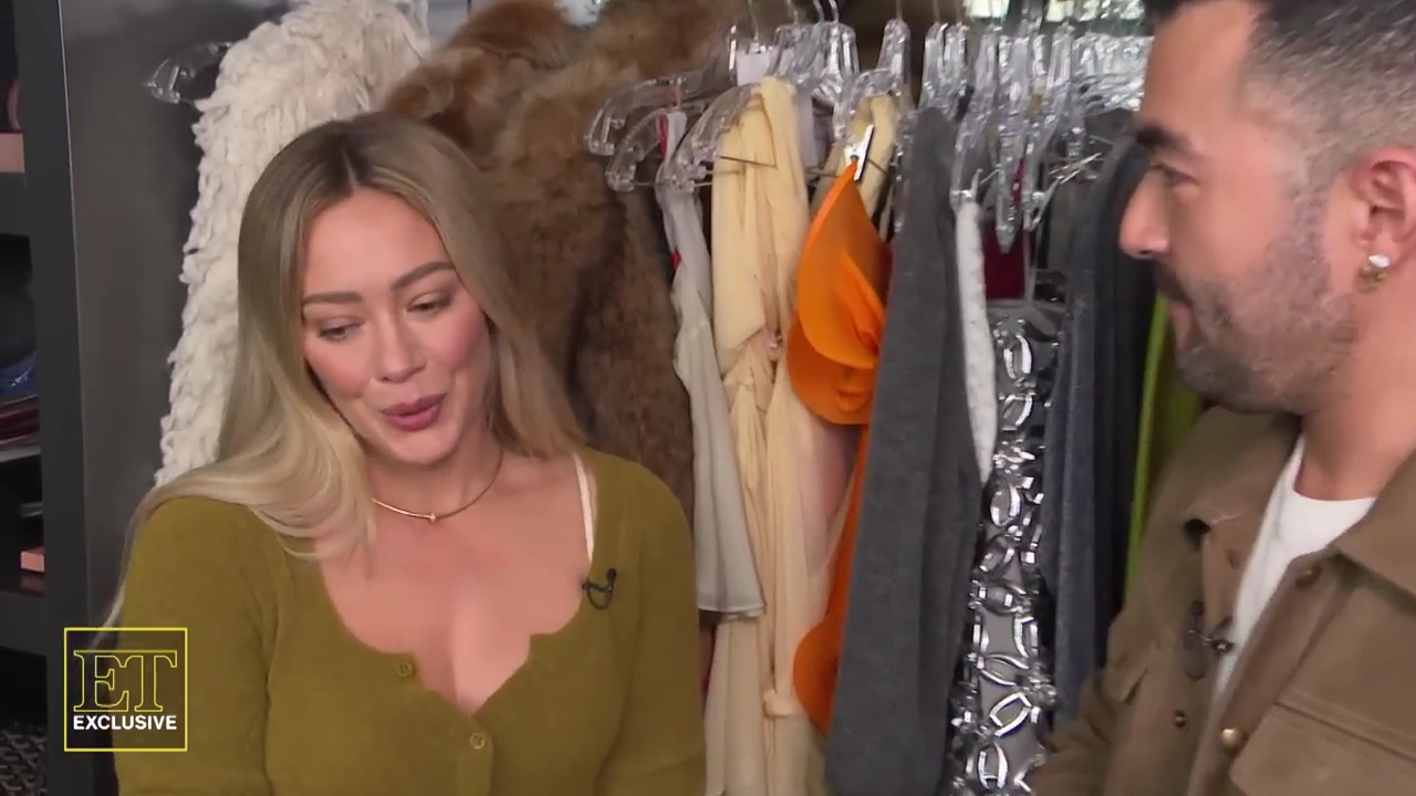 DailyDuff-dot-nl_2025ET-BehindTheScenesofRoommatesClip0401.jpg DailyDuff-dot-nl_2025ET-BehindTheScenesofRoommatesClip0401.jpg