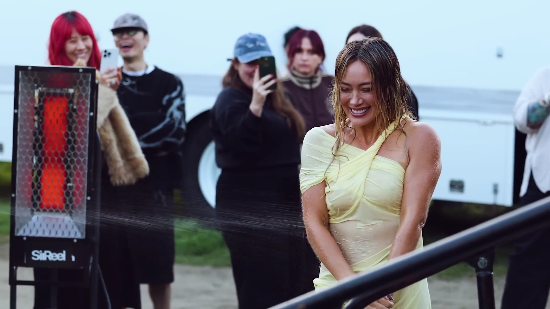 Daily-Duff-dot-NL-Roommates-BehindTheScenes0180.jpg Daily-Duff-dot-NL-Roommates-BehindTheScenes0180.jpg