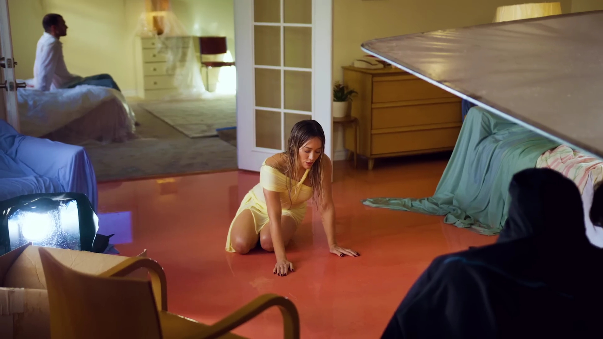 Daily-Duff-dot-NL-Roommates-BehindTheScenes0209.jpg Daily-Duff-dot-NL-Roommates-BehindTheScenes0209.jpg