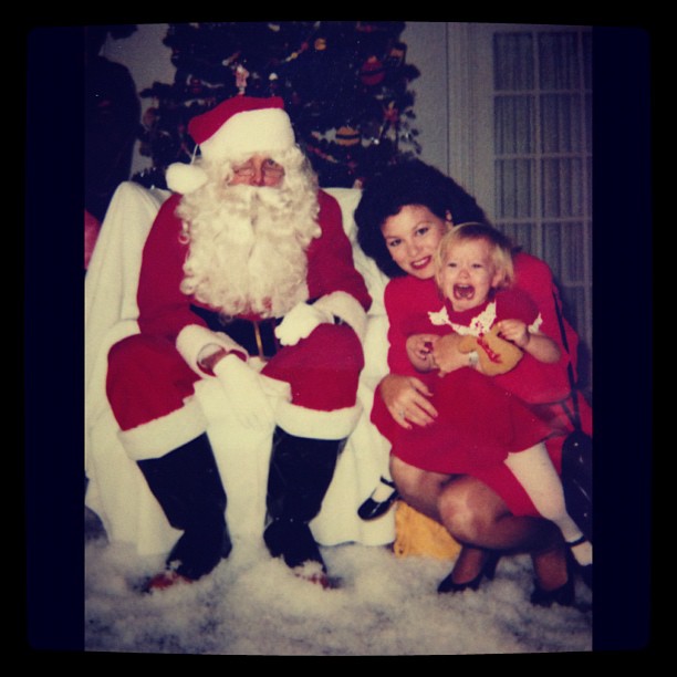 14 december: Hahaha pure torture! Thanks mom(ps sweet hair!) #throwbackthursday
