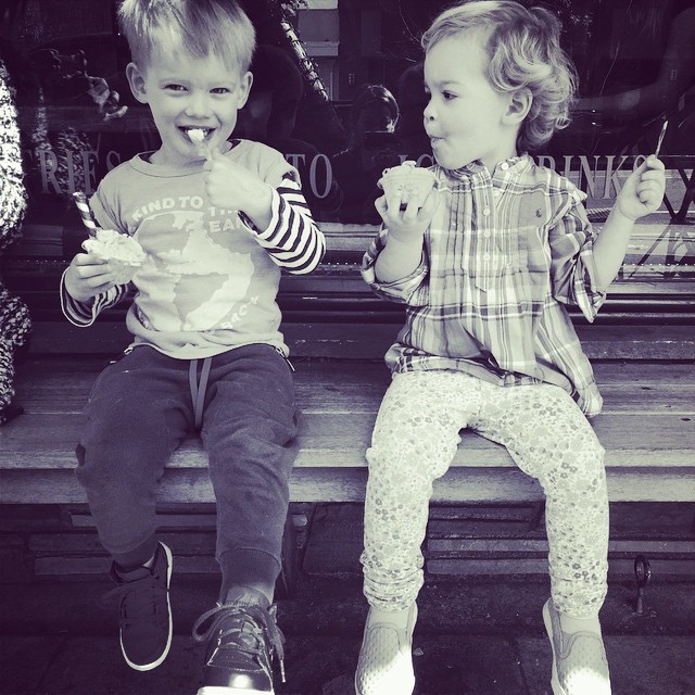 24 Februari: Luca&Pearl's ice cream date @mrslisao we made some cuties
