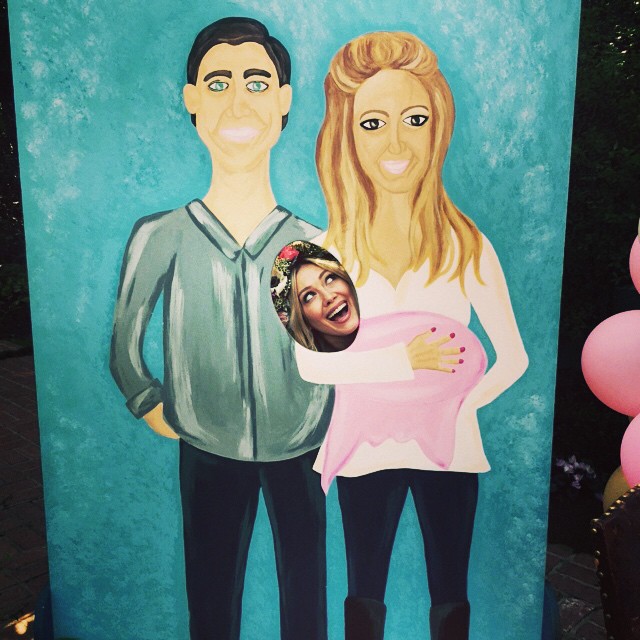 08 maart: @haylieduff and @subwaytileshirts what if this is what u get?? Meeeeeeee???!!!!

