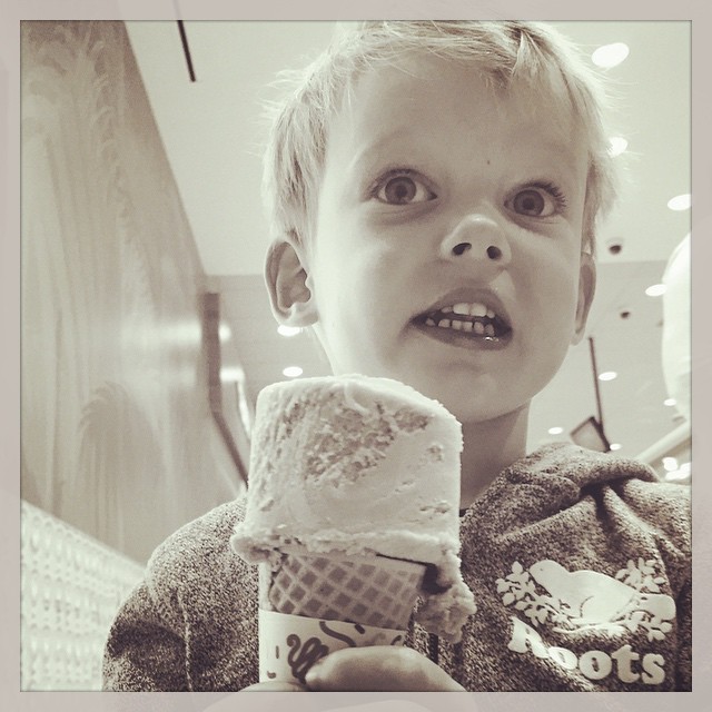 08 april: Ice cream wasted. 6:30pm #webreakinrulestonight
