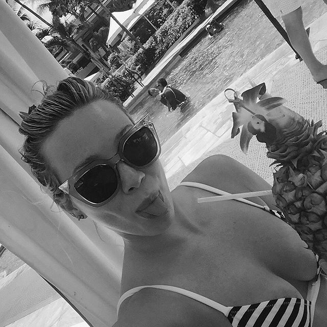 4 september: 😛✌🏻️🐙☀️🍍
