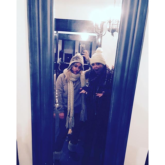 03 november: MEE & @lowenban in our Monday night best #cozycozydontcare

