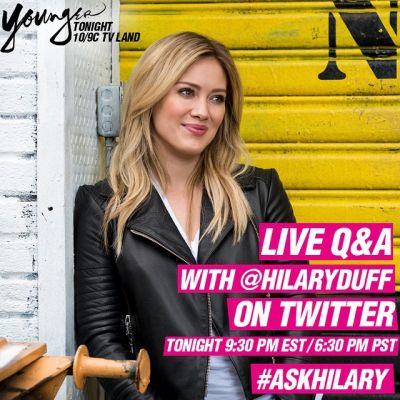 02 juni: Live tweeting TONIGHT before an all new episode of @YoungerTV! #ASKHILARY 📺🎥🍷💁🏼

