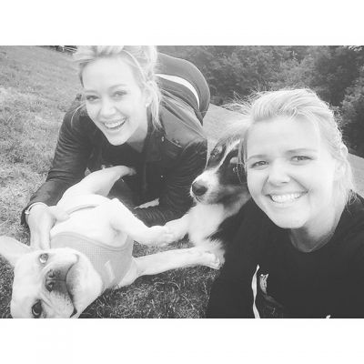 23 september: Park with the pups and @lowenban 🐶🐶👯
