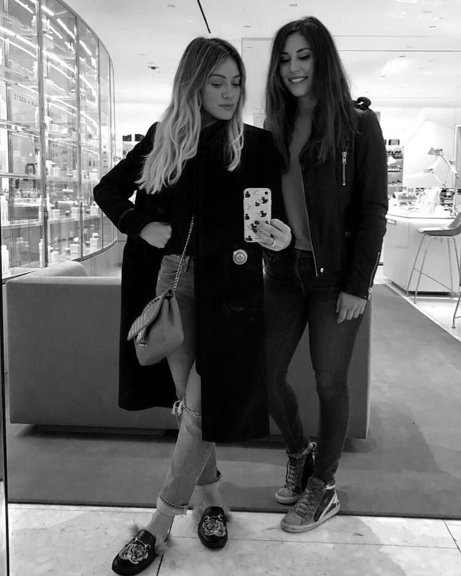 22 januari: Barneys shelters from the rain ☔️

