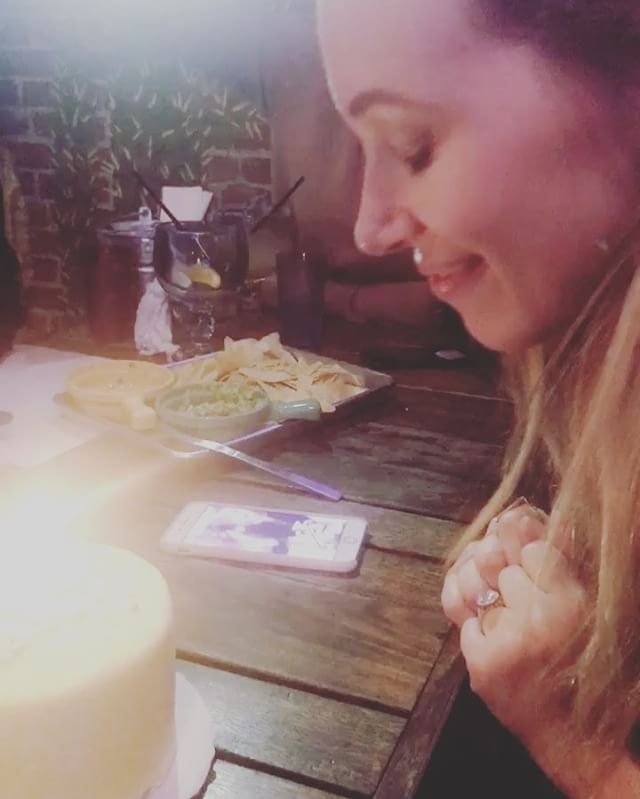 22 februari: Make a wish!!! Happy birthday week my beautiful sister ❤️@HaylieDuff wuv you thooooo much

