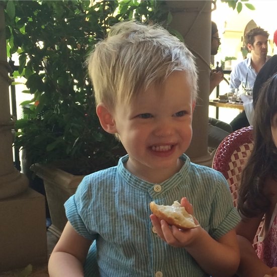 23 maart: @haylieduff sent me this luca #tbt 💔💔💔 (I make that face when I eat carbs too 😂)
