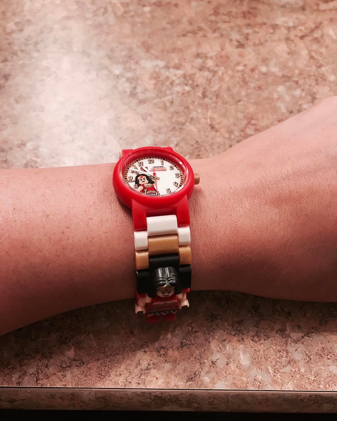 06 april: This is the first gift Luca has ever actually picked out for me all by himself❤️ I couldn't love it more. Going to wear this bad ass thing till it breaks #luckymom #wonderwomanrules
