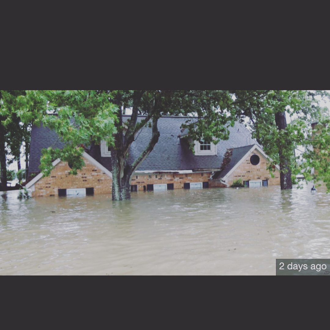 01 september: This is true tragedy. I'm in shock and heartbroken watching the news and seeing the place I was raised underwater. I can't imagine living in these conditions...losing the comforts of home, your belongings, or worst, family, in the blink of an eye. This could be you 💔 #Texas needs our help after Hurricane #Harvey. I donated today, please join me in donating as well @americanredcross @HoustonFoodBank. Every bit helps #HoustonStrong
