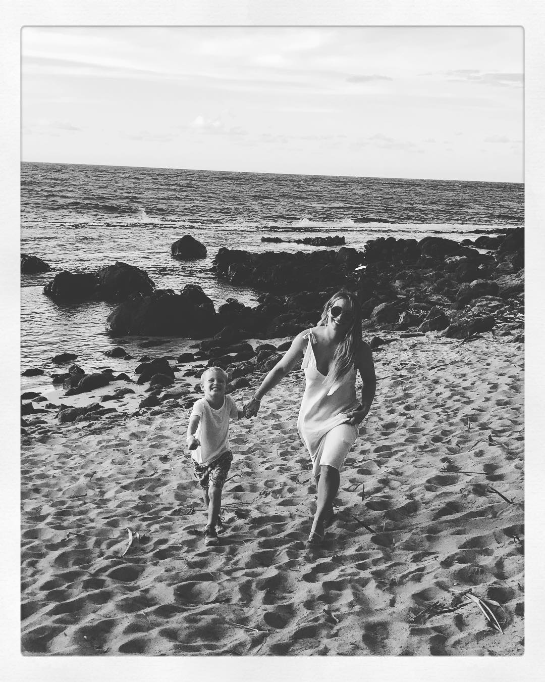 3 november: Burned into my memory forever. That little hand in mine. It will never be that small again💔 His smile ❤️... #tb
