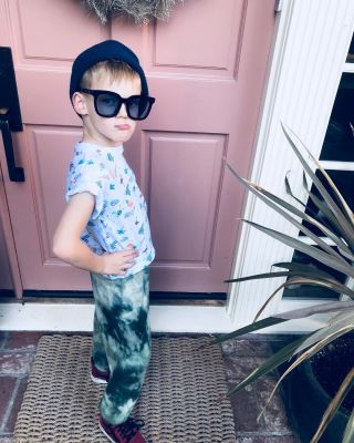 16 december: Luca feelin himself ..... also @haylieduff if you don’t make these @littlemoonsociety pants in my size there won’t be a plate for you at Christmas dinner 😡😏#bettergetonit
