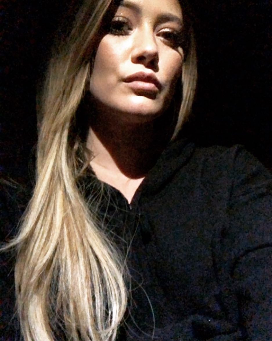 8 janauri: Tonight I am wearing black... for every woman or man who has dealt with or is dealing with harassment of any kind! #timesup #whywewearblack 🖤💪🏻
