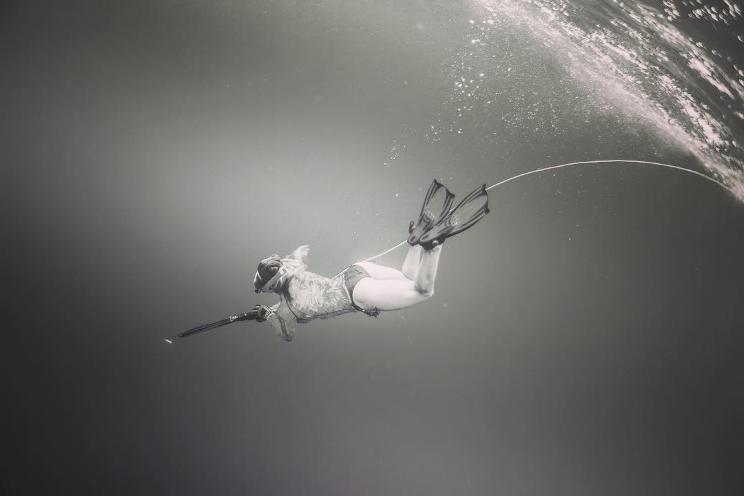 22 februari: #tbt listen....I felt bad for killing a fish even though I ate it. Spear fishing was one of the hardest things I have ever done in my life! Being in the great big ocean like that is so liberating but also scary. Try things that scare you! You will always surprise yourself #workedformylunch
