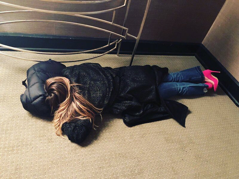 07 april: Guys @bollymernard took this of me on set yesterday in between set ups. It was 4 am and not cool.

