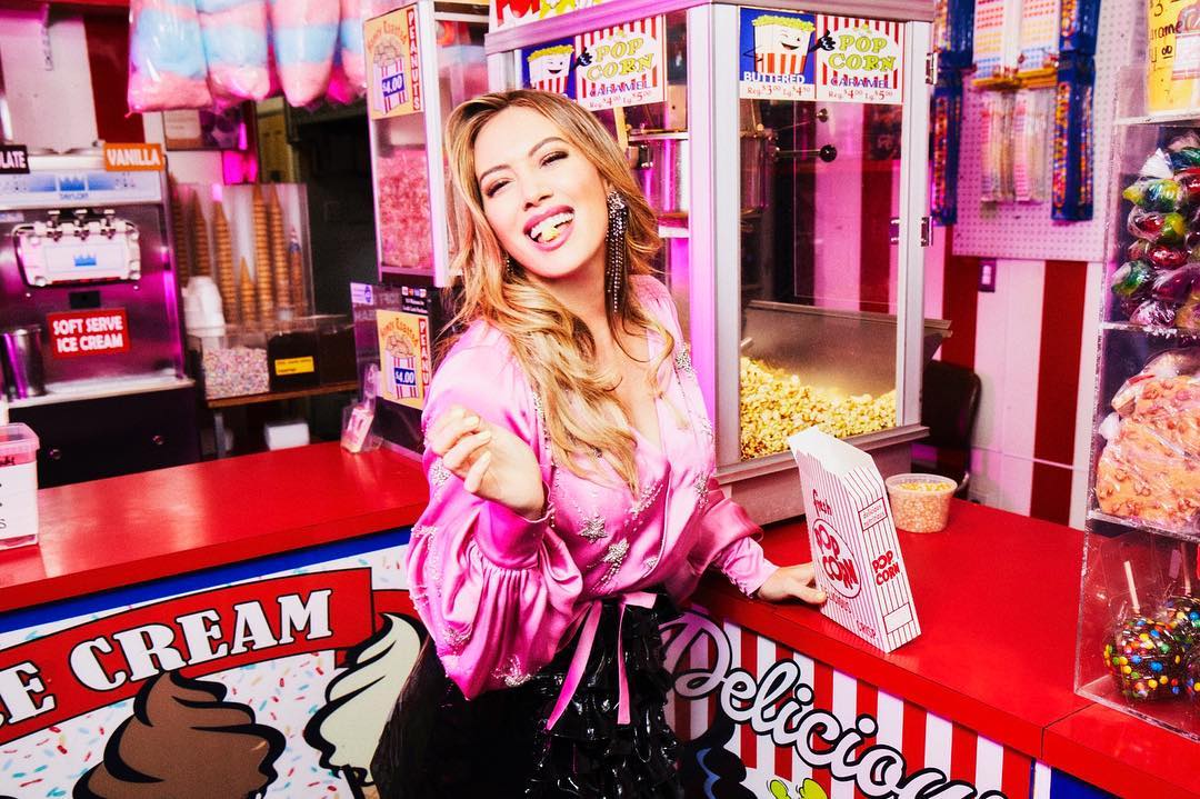 01 juni: The count down is on sweets! @youngertv June 5th!!!! Don’t be late
