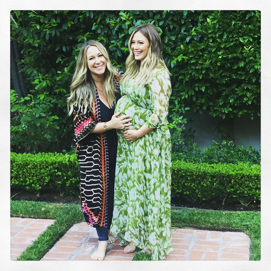26 september: Don’t know how I missed #nationaldaughterday but here I am with my beautiful sissy and my little thumping daughter still cooking💖 I feel so blessed to have my son and now to have the gift of a daughter! I don’t know what I possibly did so right! #waitingonyouB
